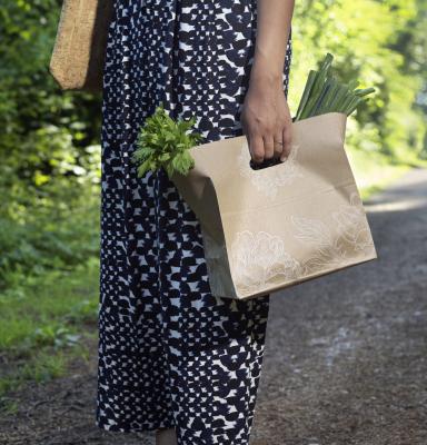 2022_MKTG_Groceries_(c)FSC_All packaging, textile and cork products are certified (exclude the vegetables)